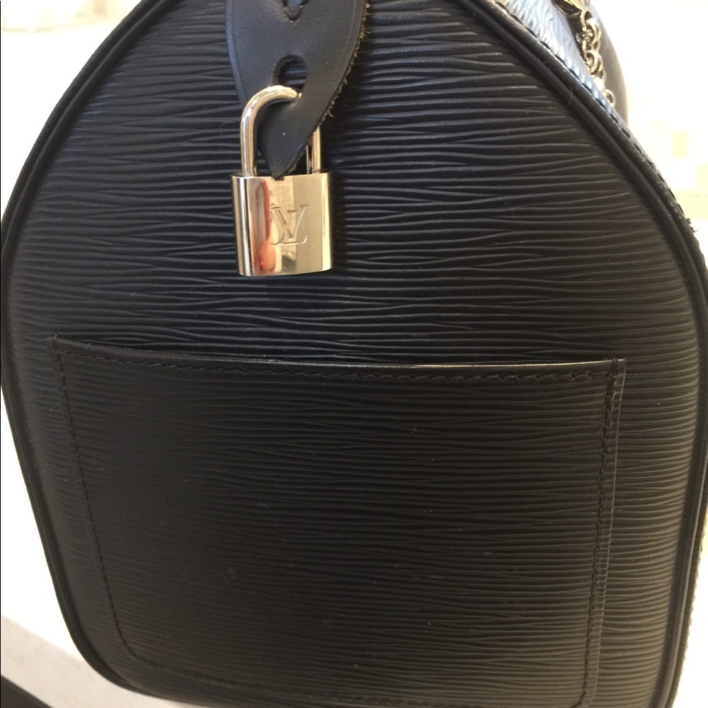 Louis Vuitton Epi speedy 30 bag - Picture 8 of 8